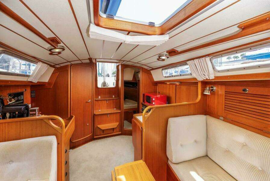 Roniin 31ft Hallberg Rassy Yacht For Sale