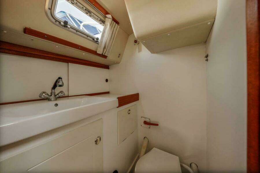 Roniin 31ft Hallberg Rassy Yacht For Sale