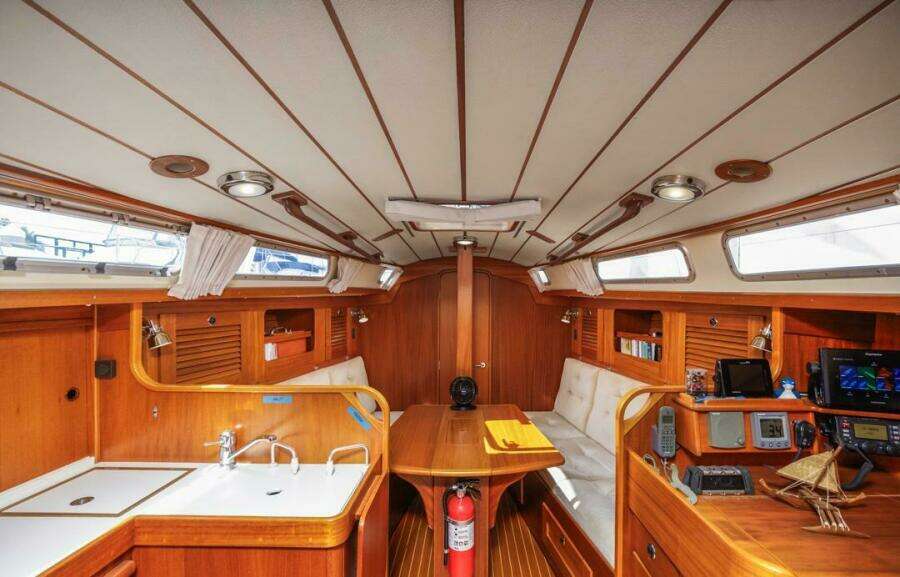 Roniin 31ft Hallberg Rassy Yacht For Sale