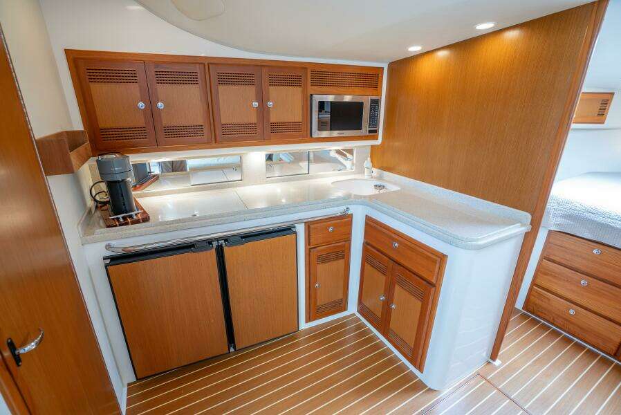 KAT S MEOW 40ft Cabo Yacht For Sale