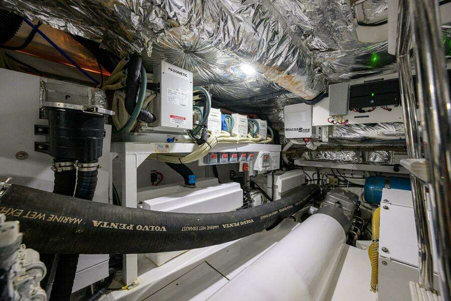 Princess F49 Chill- Engine Room