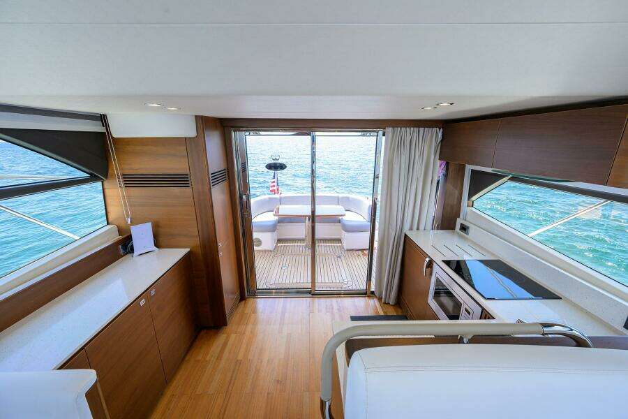 Princess F49 Chill- Galley/Salon