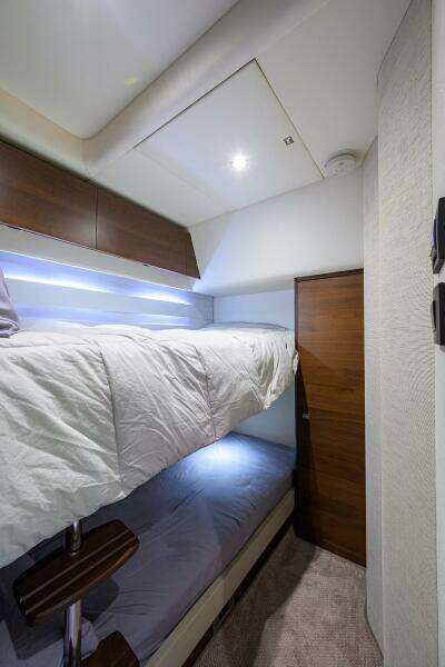 Princess F49 Chill- Princess F49 Chill- Guest Stateroom