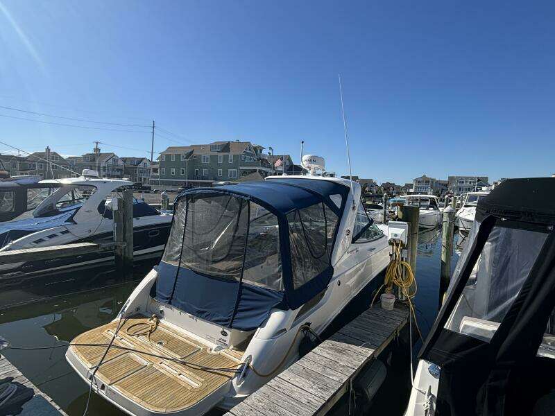 31ft Sea Ray Yacht For Sale