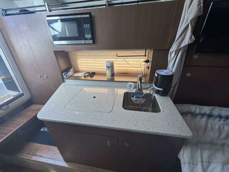31ft Sea Ray Yacht For Sale