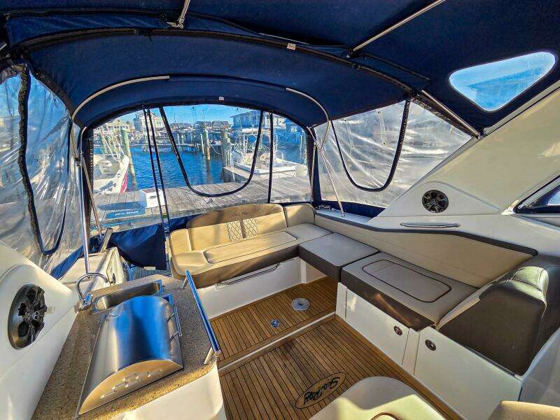 31ft Sea Ray Yacht For Sale