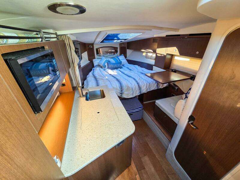 31ft Sea Ray Yacht For Sale