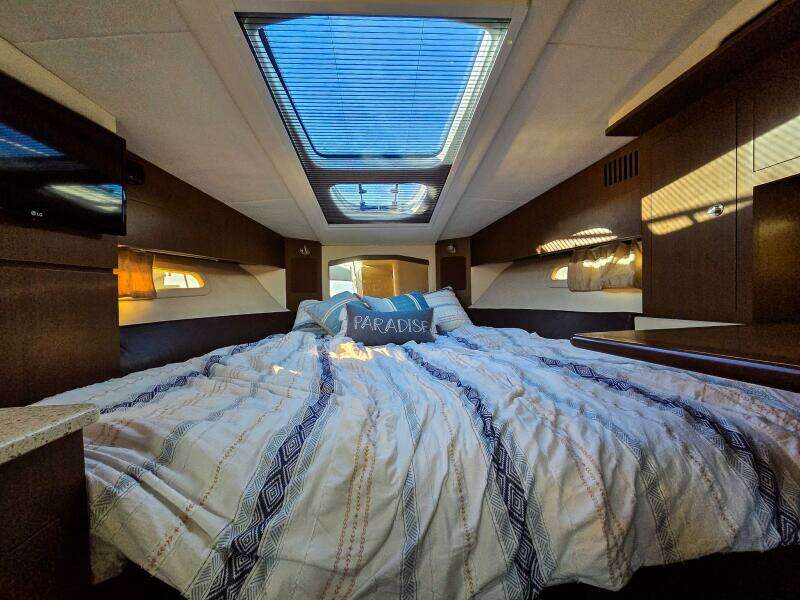 31ft Sea Ray Yacht For Sale