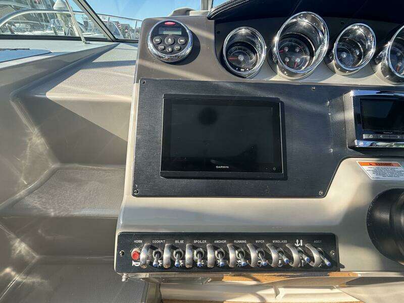 31ft Sea Ray Yacht For Sale