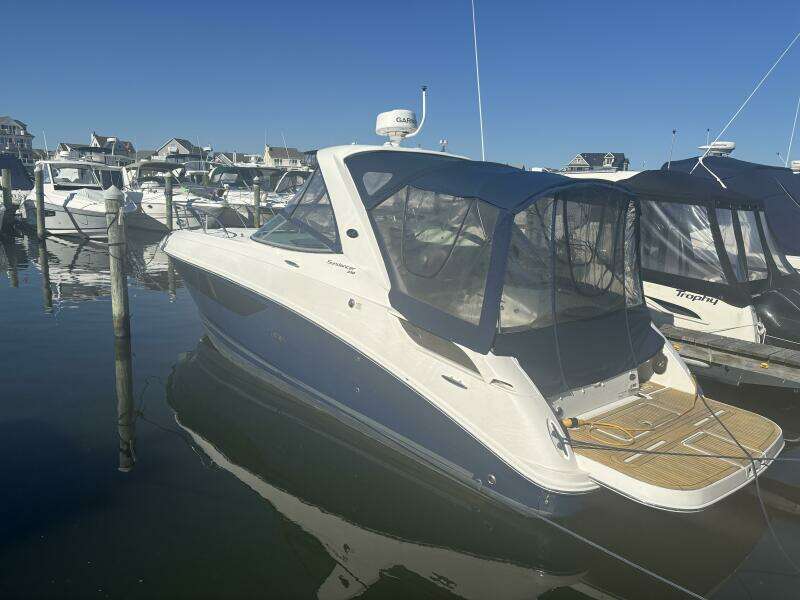 31ft Sea Ray Yacht For Sale