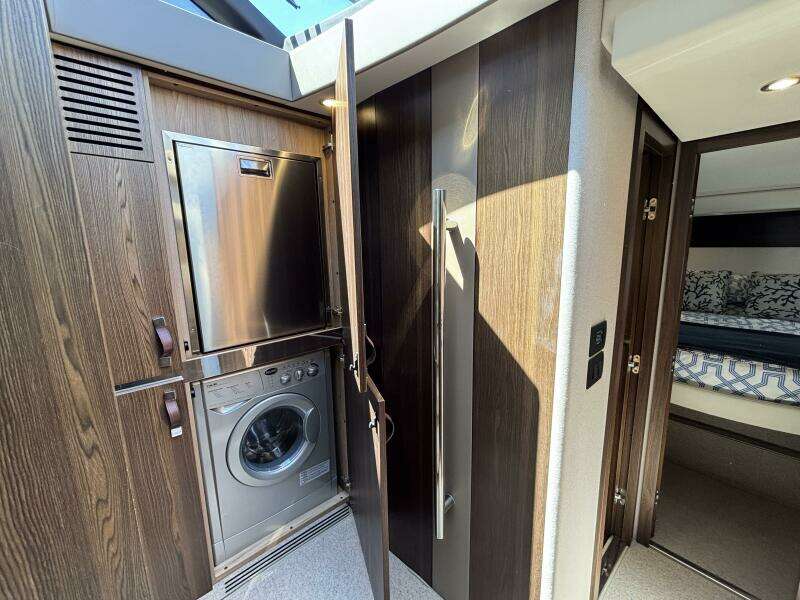 50ft Azimut Yacht For Sale