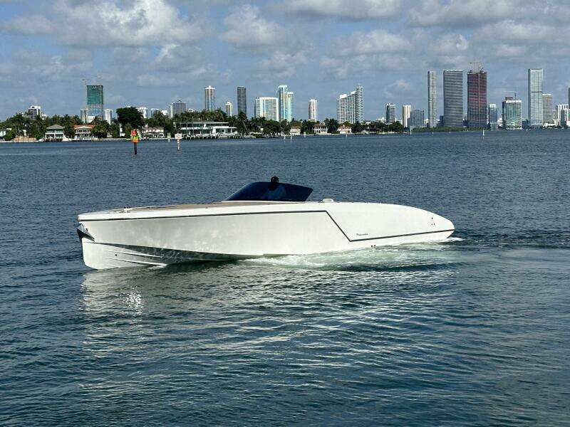 LOLO 33ft Frauscher Yacht For Sale