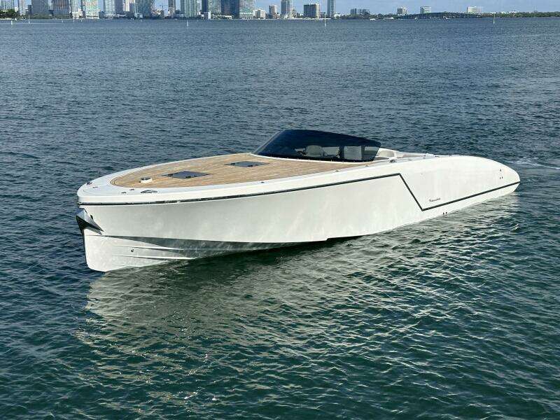 LOLO 33ft Frauscher Yacht For Sale