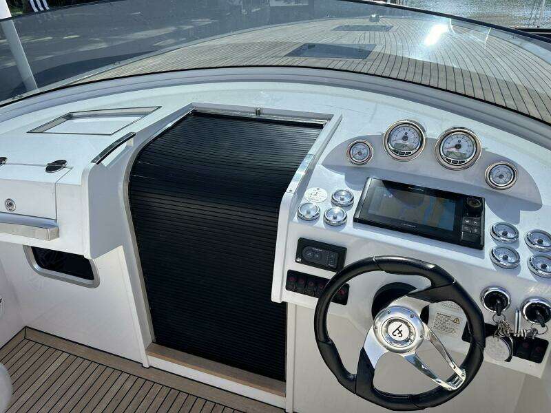 LOLO 33ft Frauscher Yacht For Sale