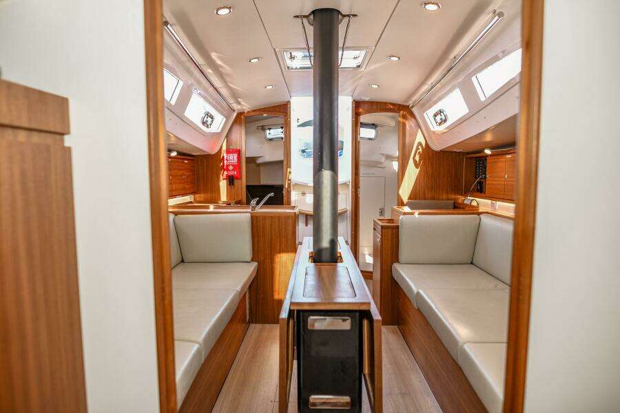 36ft J Boats Yacht For Sale