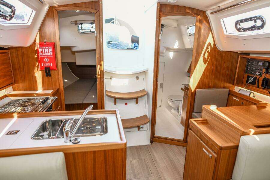 36ft J Boats Yacht For Sale
