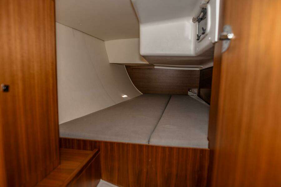 36ft J Boats Yacht For Sale