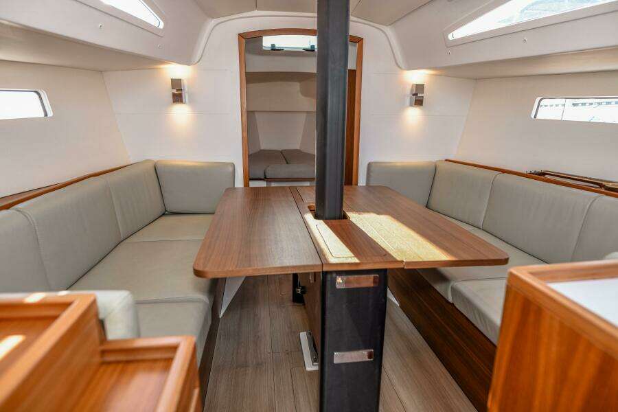 36ft J Boats Yacht For Sale