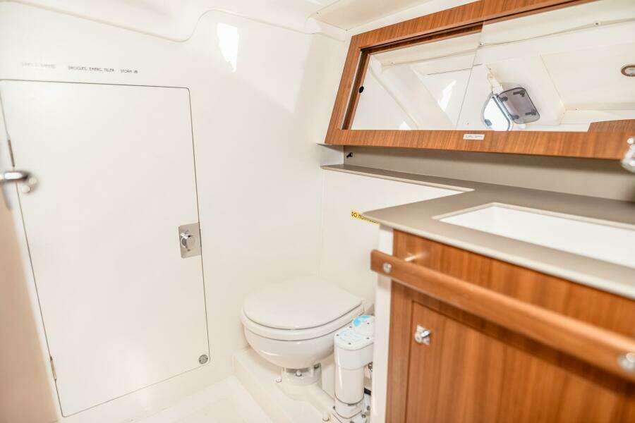 36ft J Boats Yacht For Sale