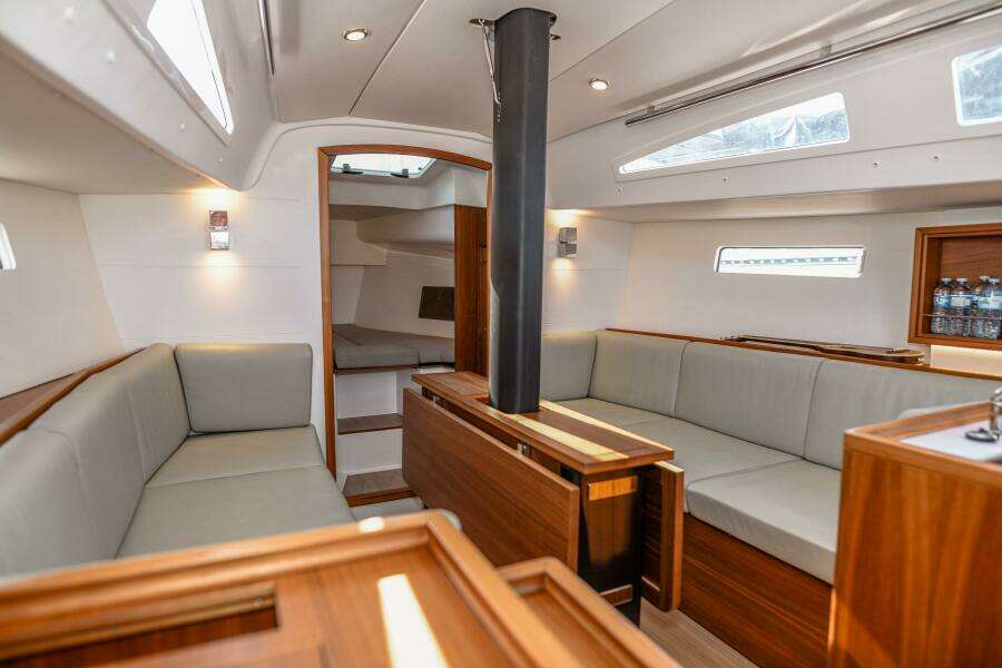 36ft J Boats Yacht For Sale