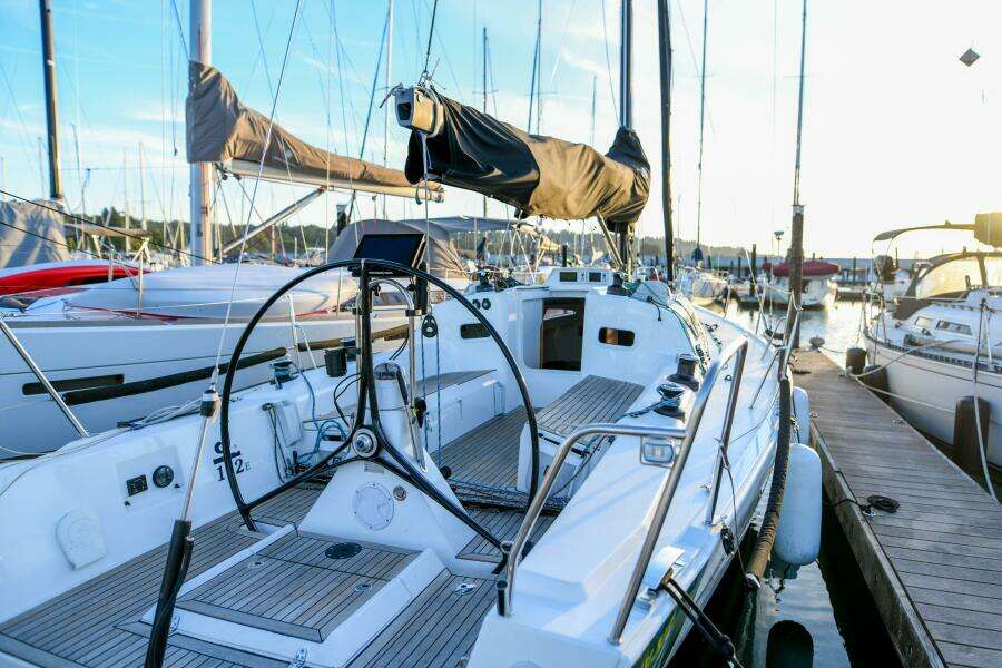 36ft J Boats Yacht For Sale