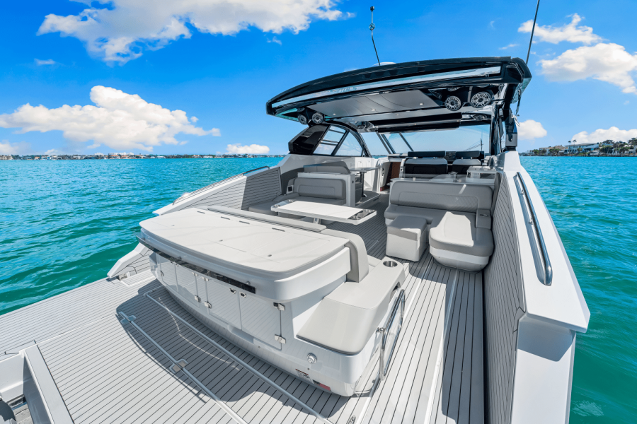 50ft Cruisers Yachts Yacht For Sale