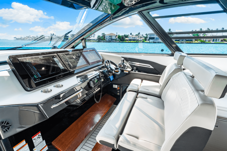 50ft Cruisers Yachts Yacht For Sale