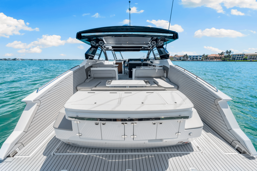 50ft Cruisers Yachts Yacht For Sale