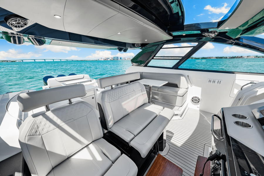50ft Cruisers Yachts Yacht For Sale