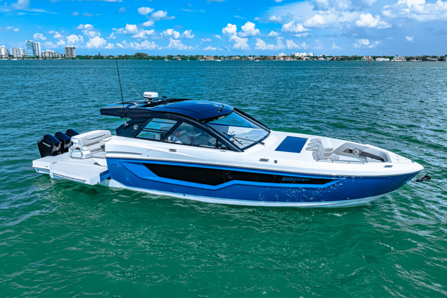50ft Cruisers Yachts Yacht For Sale