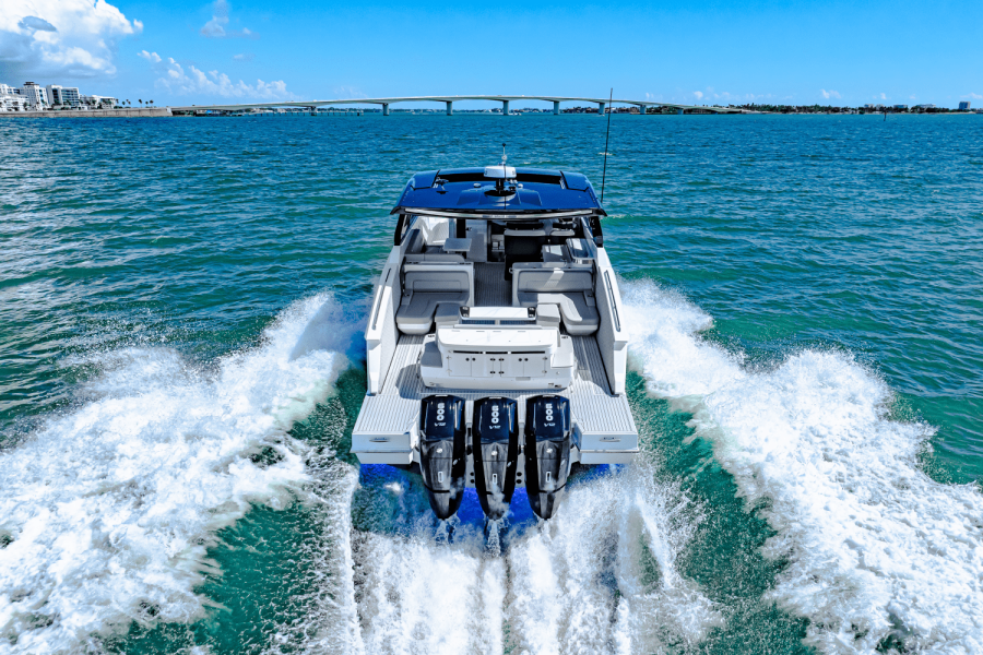 50ft Cruisers Yachts Yacht For Sale