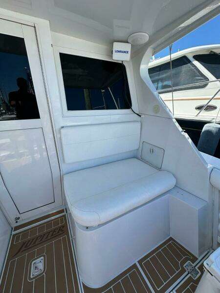 Dog Daze 35ft Jupiter Yacht For Sale