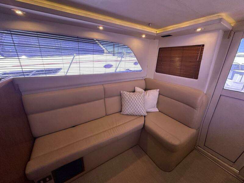 Dog Daze 35ft Jupiter Yacht For Sale