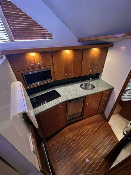Dog Daze 35ft Jupiter Yacht For Sale