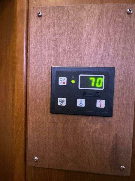 Dog Daze 35ft Jupiter Yacht For Sale