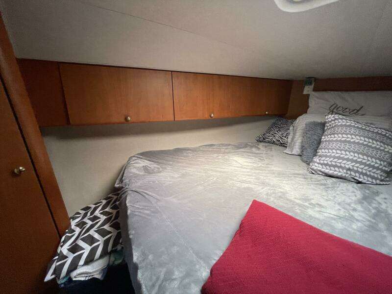 34ft Silverton Yacht For Sale