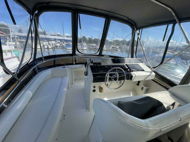 34ft Silverton Yacht For Sale