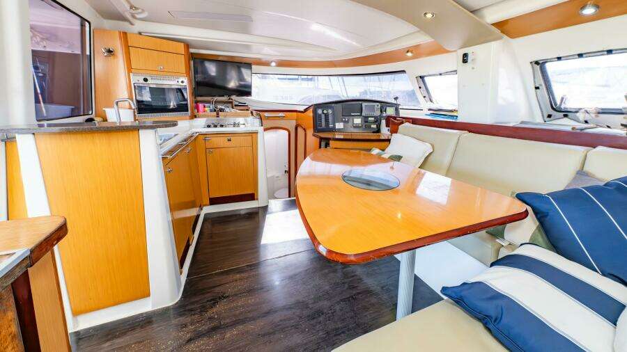 See Leggs 39ft Fountaine Pajot Yacht For Sale
