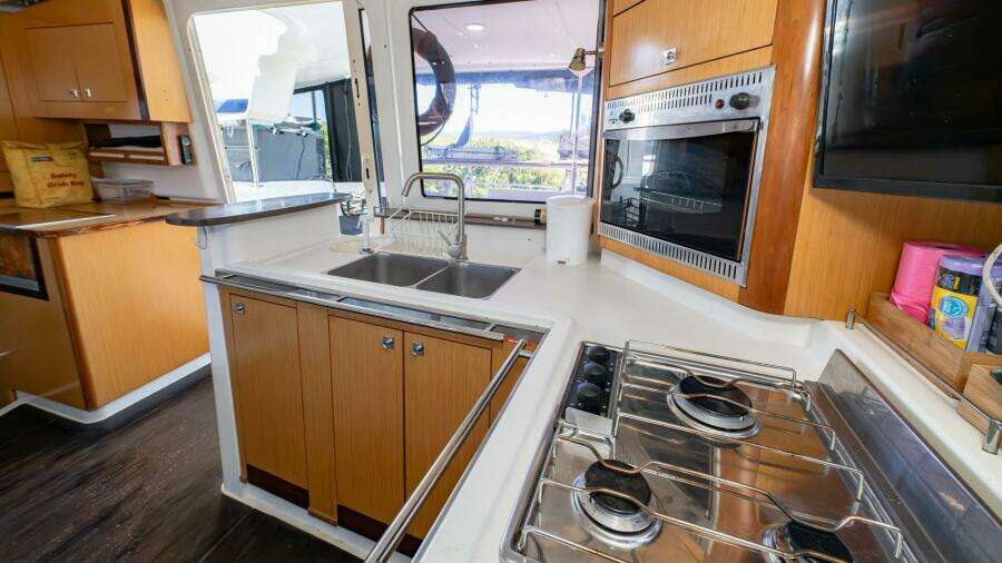 See Leggs 39ft Fountaine Pajot Yacht For Sale