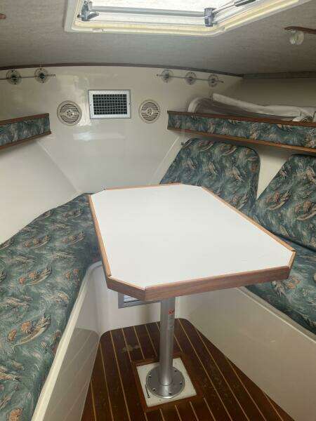 28ft Carolina Classic Yacht For Sale