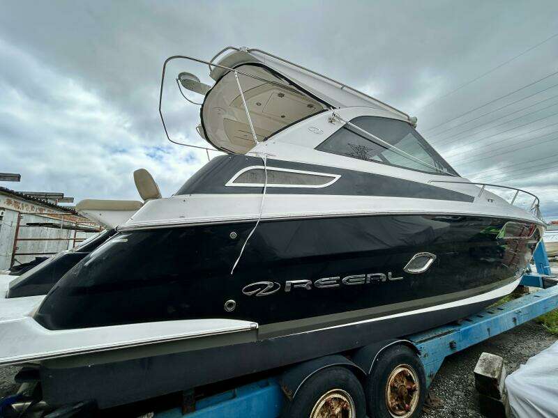 35ft Regal Yacht For Sale