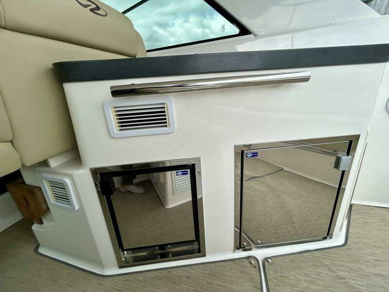 35ft Regal Yacht For Sale