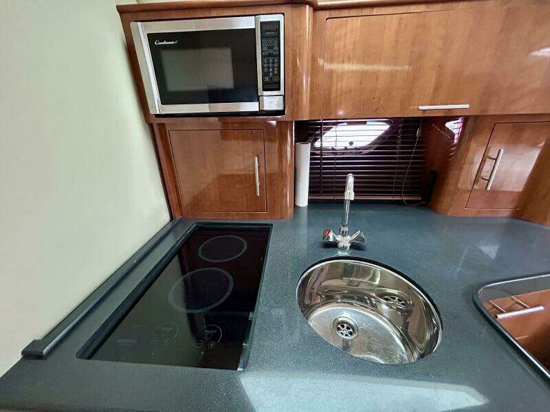 35ft Regal Yacht For Sale