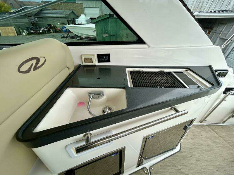35ft Regal Yacht For Sale