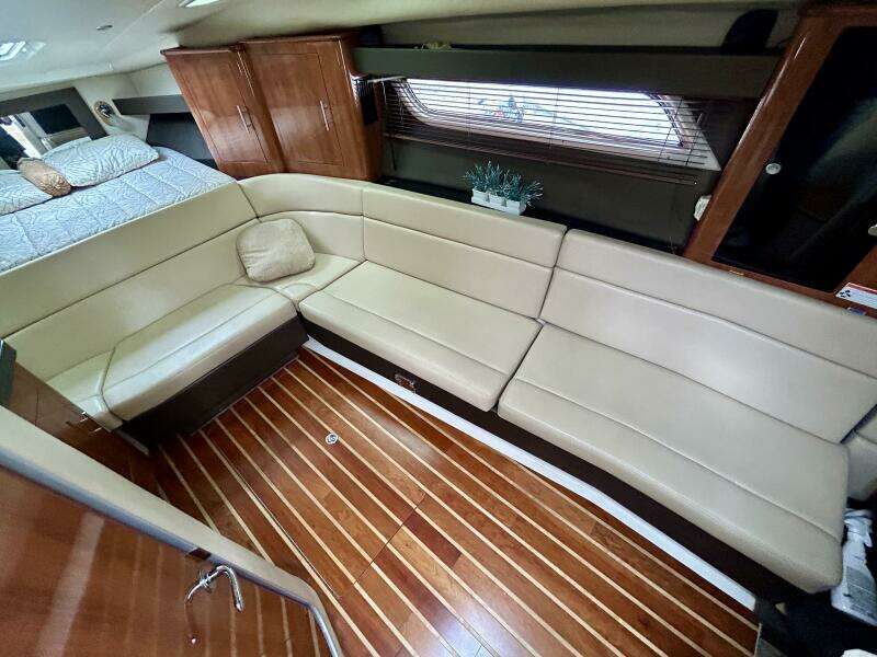 35ft Regal Yacht For Sale