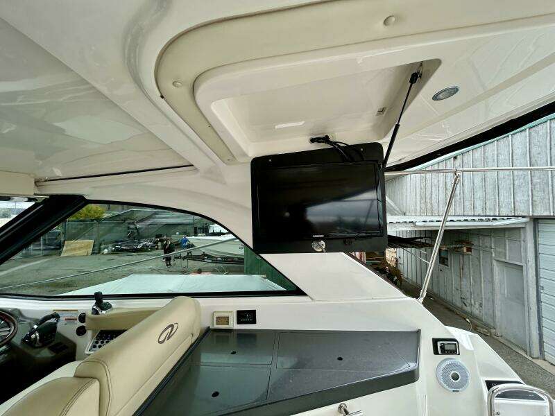 35ft Regal Yacht For Sale