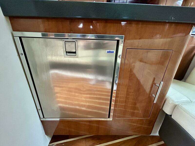 35ft Regal Yacht For Sale