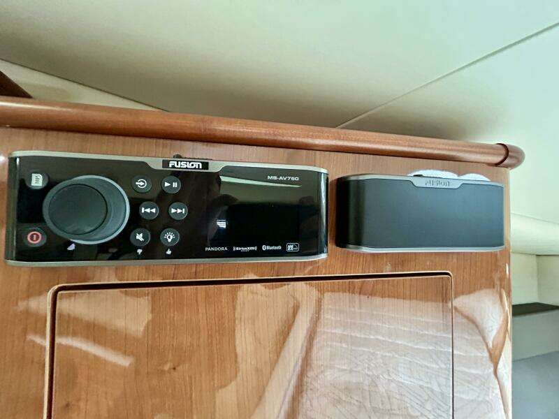 35ft Regal Yacht For Sale
