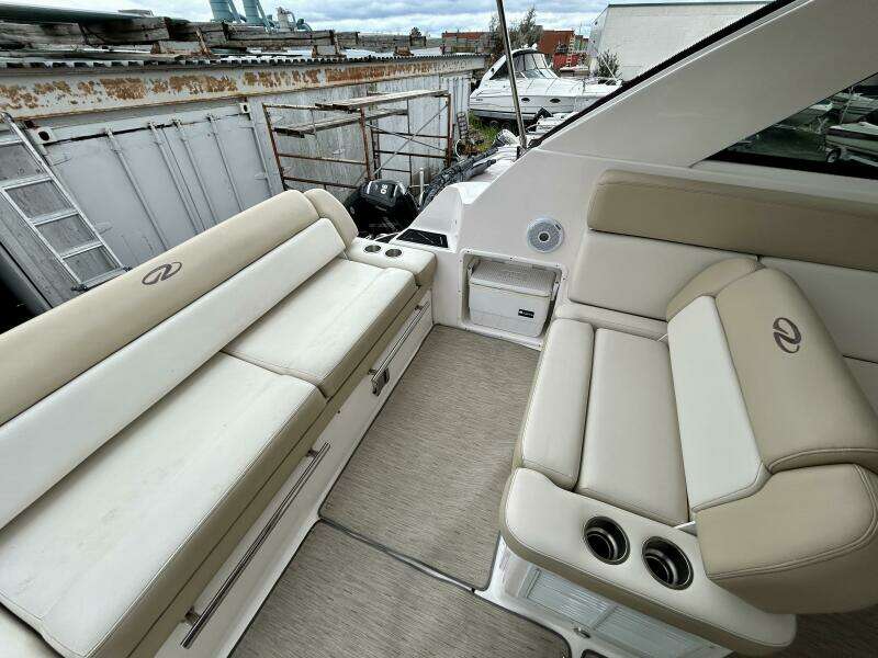35ft Regal Yacht For Sale