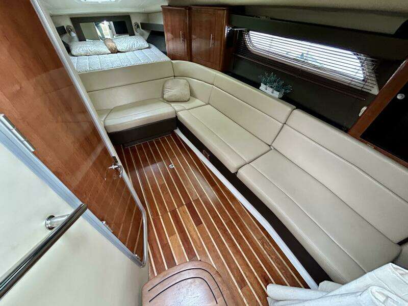 35ft Regal Yacht For Sale
